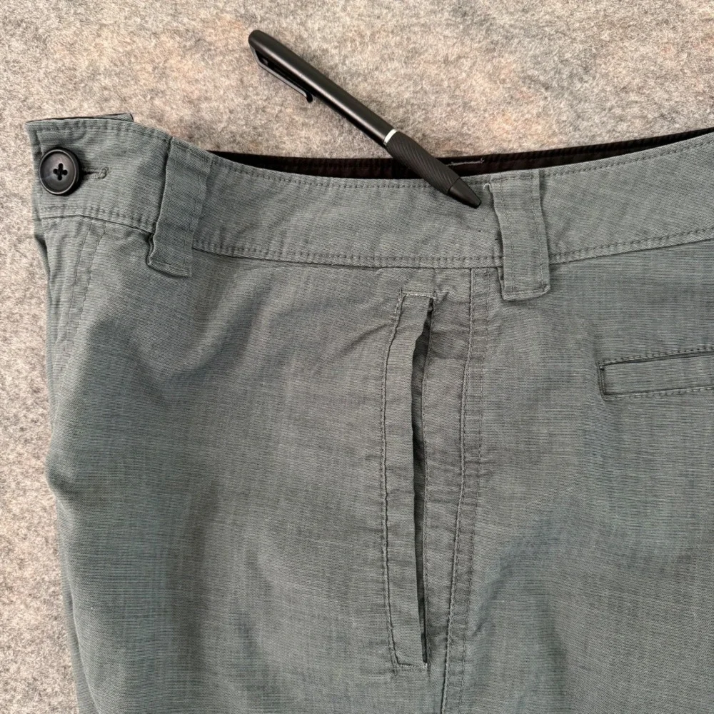 Prana 30x7 Gray Hybrid Quick Dry Hiking Outdoor Mens Chino Shorts